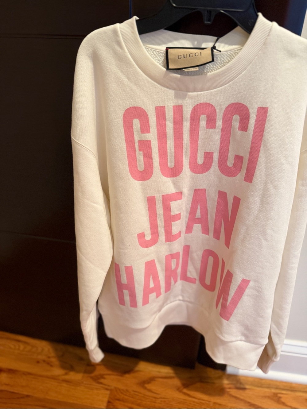 Brand New Authentic Gucci Cream Crewneck Sweatshirt with Pink Logo